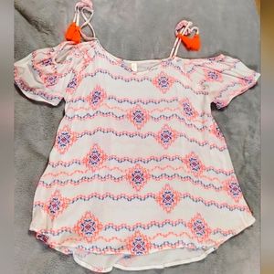 Xhilaration cold shoulder top- Size Small